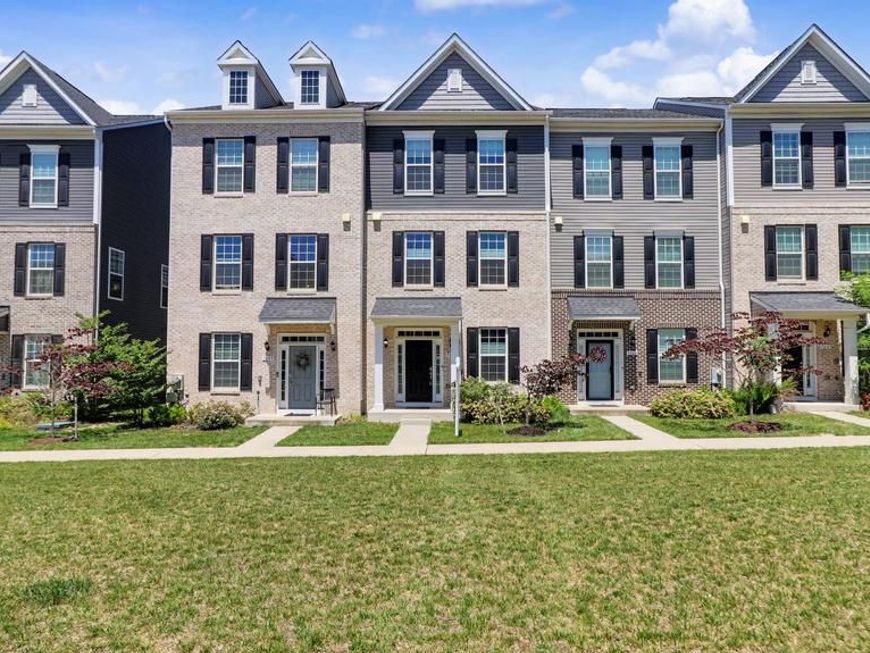 7607 Presidential Parkway, Upper Marlboro, MD 20774 Main Photo