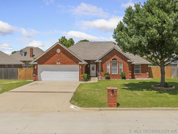2009 5th Avenue NW, Ardmore, OK 73401