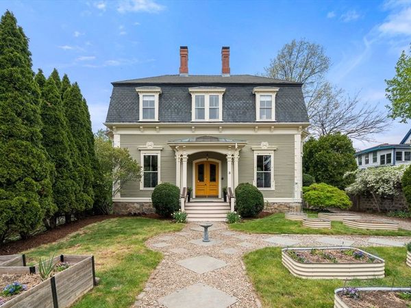 3 Vermont St, Boston, MA 02132