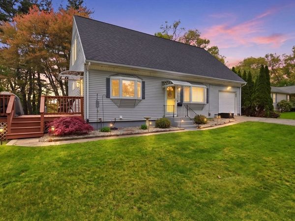 310 W Allen Ridge Rd, Springfield, MA 01118