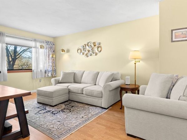 130 Farrwood Dr, Unit 130, Haverhill, MA 01835