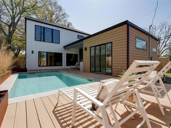 8300 Hathaway DR, Austin, TX 78757