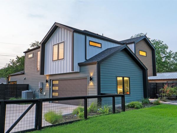 8300 Hathaway DR, Austin, TX 78757