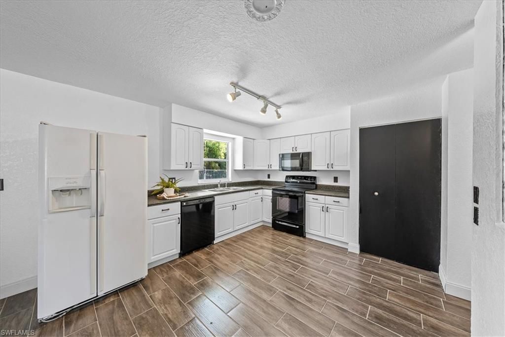 4027 Mindi Ave , Naples, FL 34112 Photo