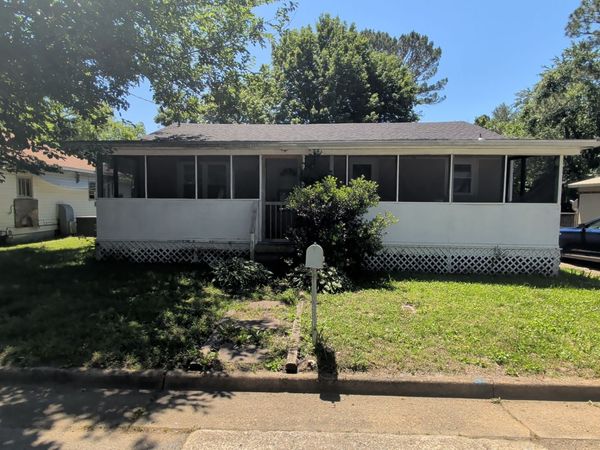1305 Jones St , Dyersburg, TN 38024