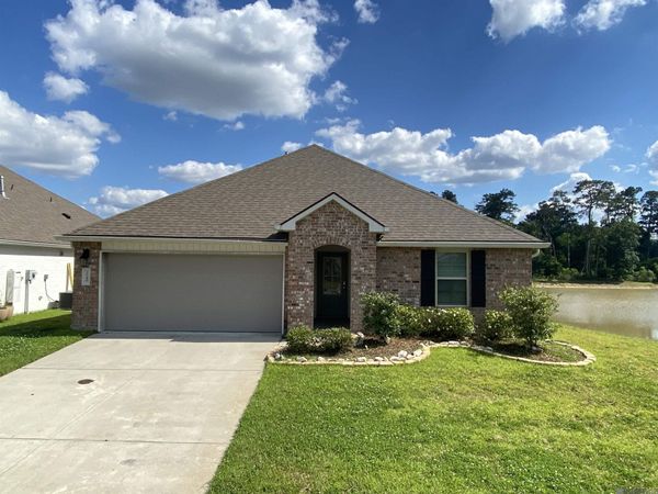 7750 Joe Lynn Trails, Denham Springs, LA 70726