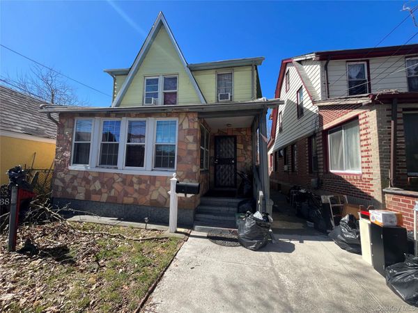 10438 202nd Street, Saint Albans, NY 11412