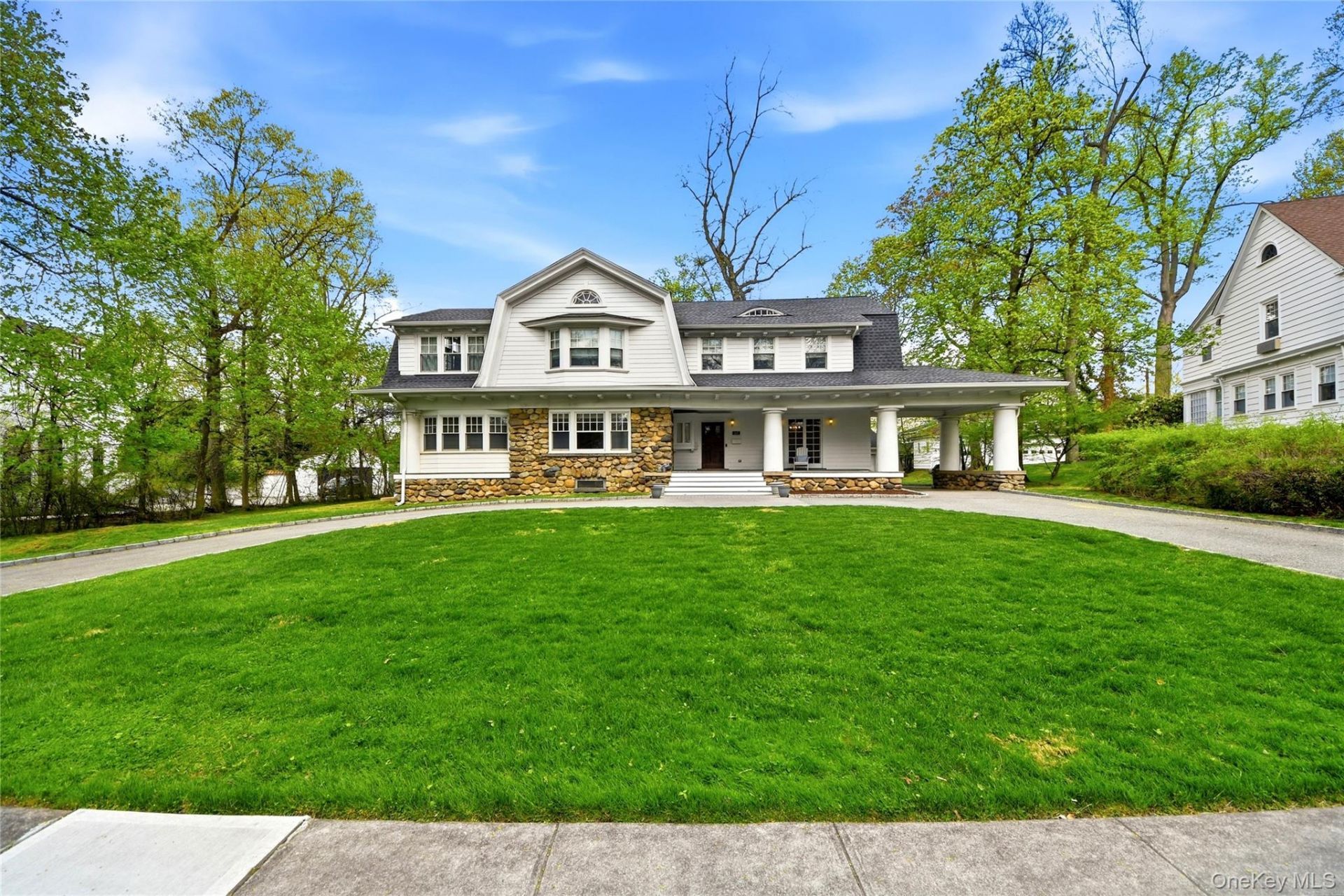 127 Overlook Circle, New Rochelle, NY 10804 Main Photo