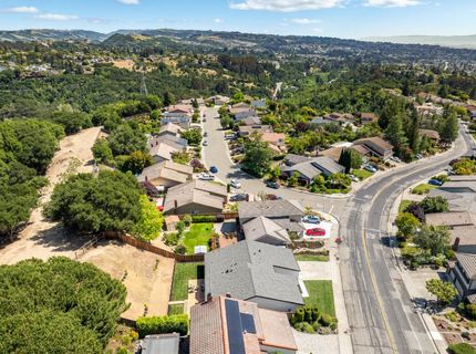 17764 Columbia Dr, Castro Valley, CA 94552 Photo