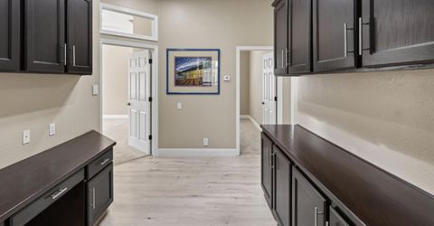 496 Yale Dr, Roseville, CA 95678 Photo
