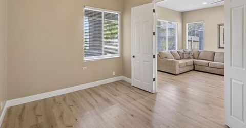 496 Yale Dr, Roseville, CA 95678 Photo
