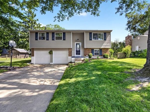 817 W Martindale Road, Englewood, OH 45322
