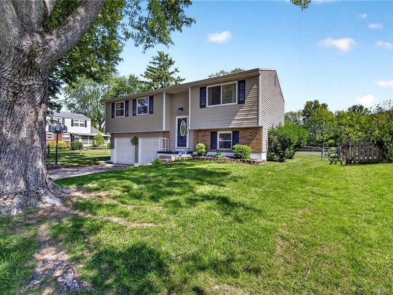 817 W Martindale Road, Englewood, OH 45322 Photo 3