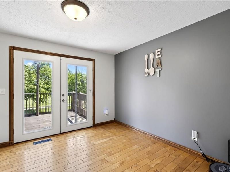 817 W Martindale Road, Englewood, OH 45322 Photo 9