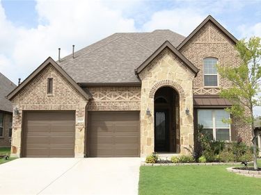 15421 Pioneer Bluff Trail, Fort Worth, TX 76262