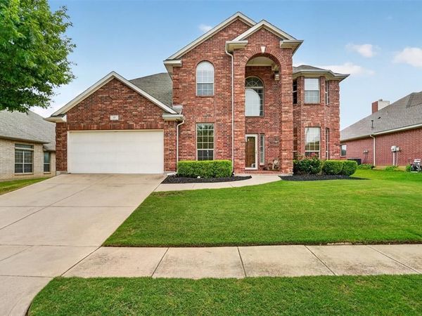 17 Tallwood Lane, Edgecliff Village, TX 76134