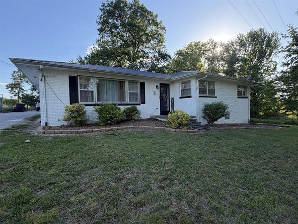 5691 Dripping Springs Road , Smiths Grove, KY 42171