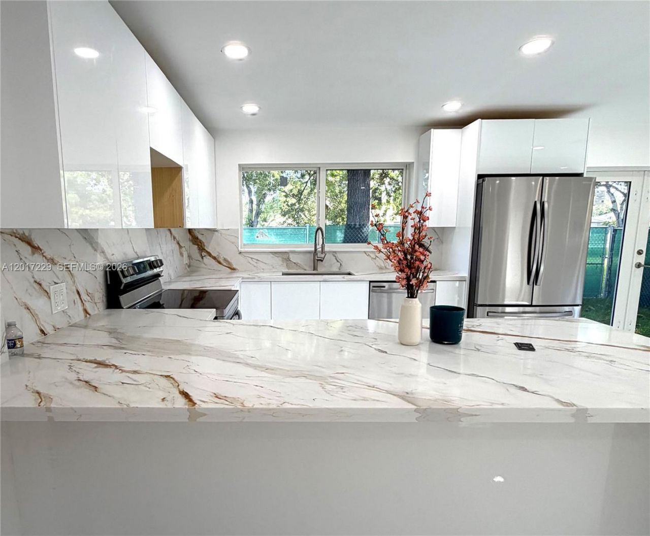 6091 SW 64th Ter, South Miami, FL 33143 Photo