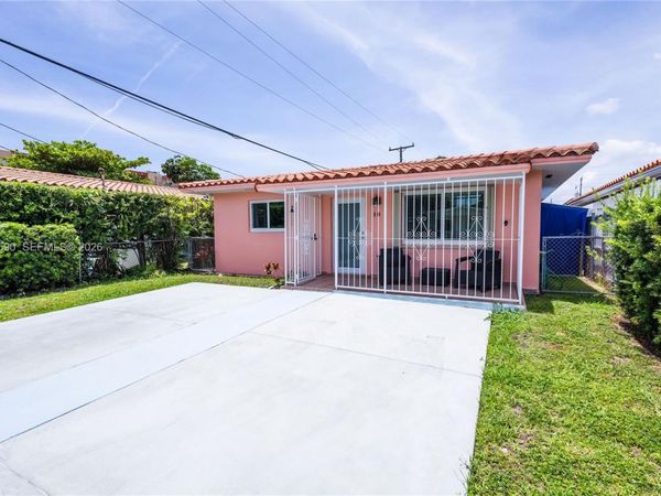 10 NW 60th Ct , Miami, FL 33126