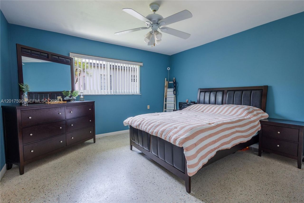 10 NW 60th Ct, Miami, FL 33126 Photo
