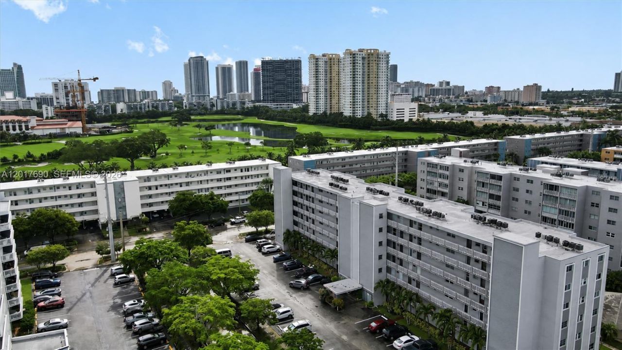 319 NE 14th Ave , Unit 201, Hallandale Beach, FL 33009 Photo