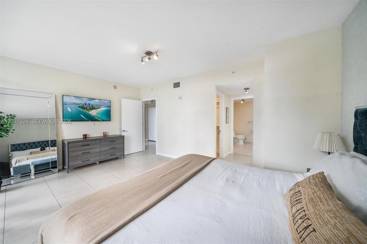 3250 NE 1st Ave, Unit 916, Miami, FL 33137 Photo