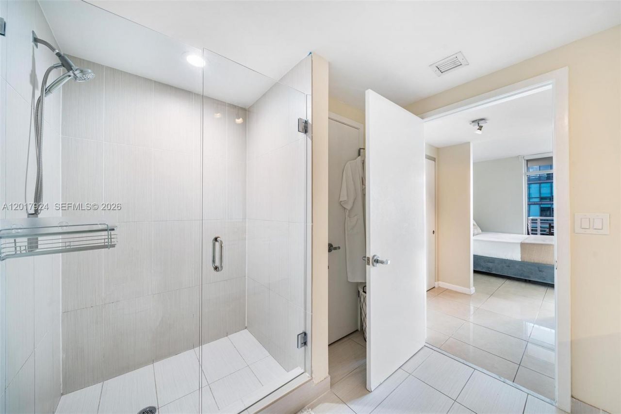 3250 NE 1st Ave, Unit 916, Miami, FL 33137 Photo