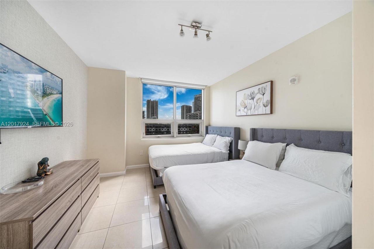 3250 NE 1st Ave, Unit 916, Miami, FL 33137 Photo