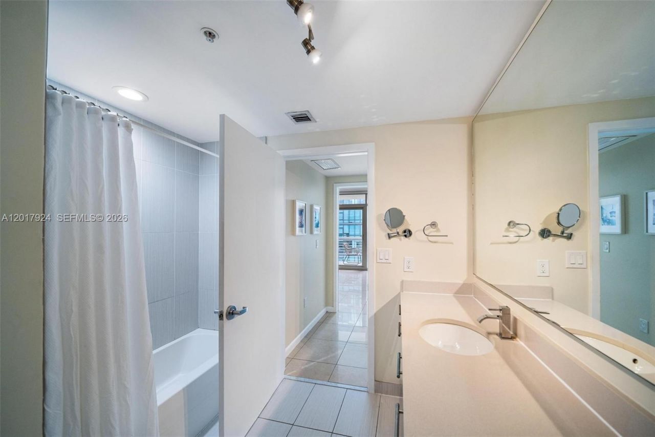 3250 NE 1st Ave, Unit 916, Miami, FL 33137 Photo