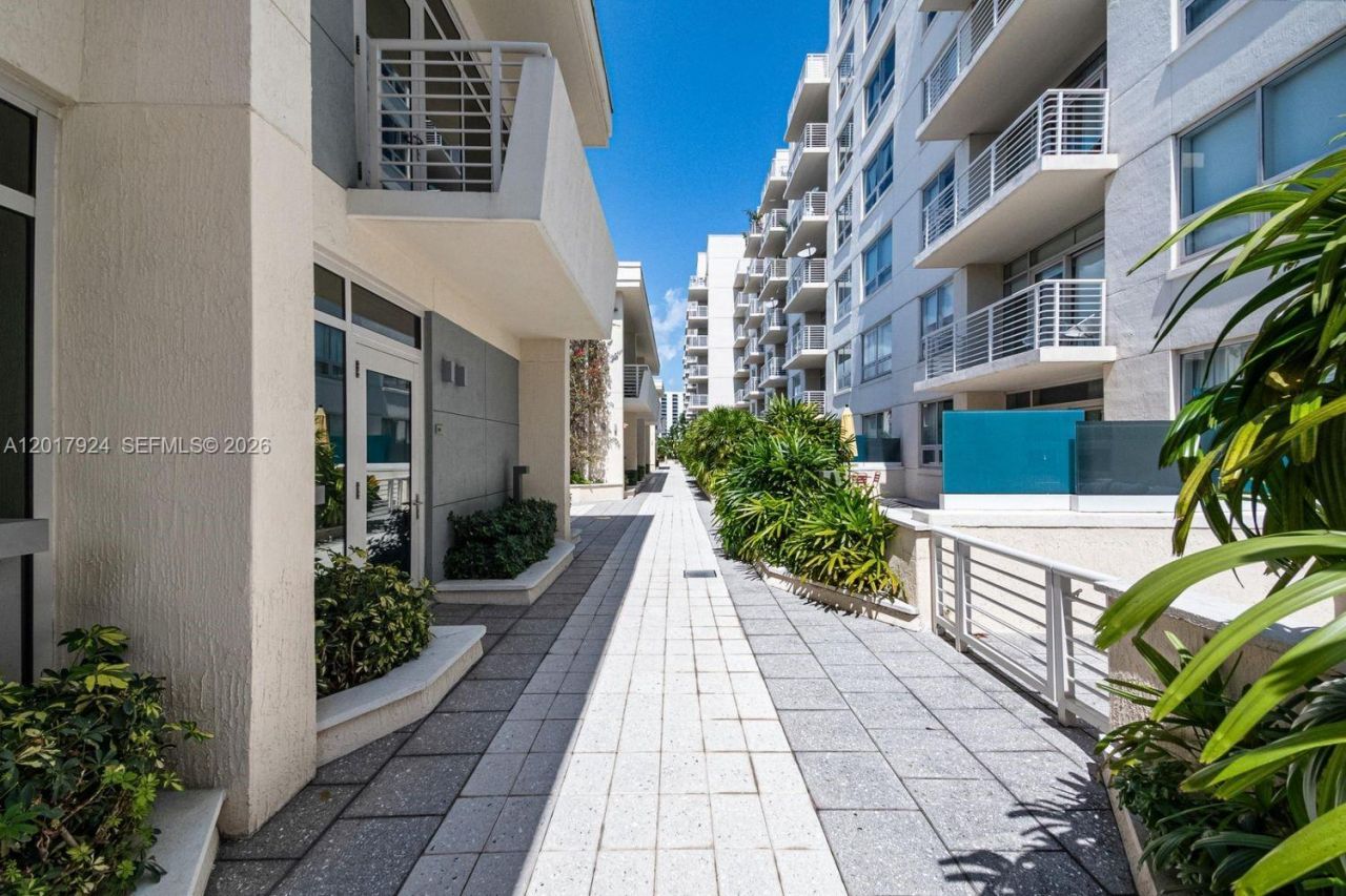 3250 NE 1st Ave, Unit 916, Miami, FL 33137 Photo