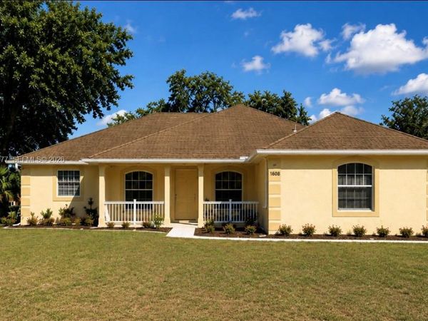 7608 Deland Ave , Fort Pierce, FL 34951