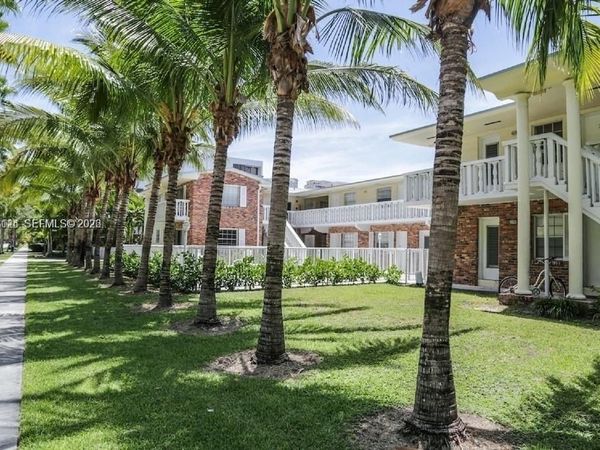 100 Sunrise Dr, Unit 6, Key Biscayne, FL 33149