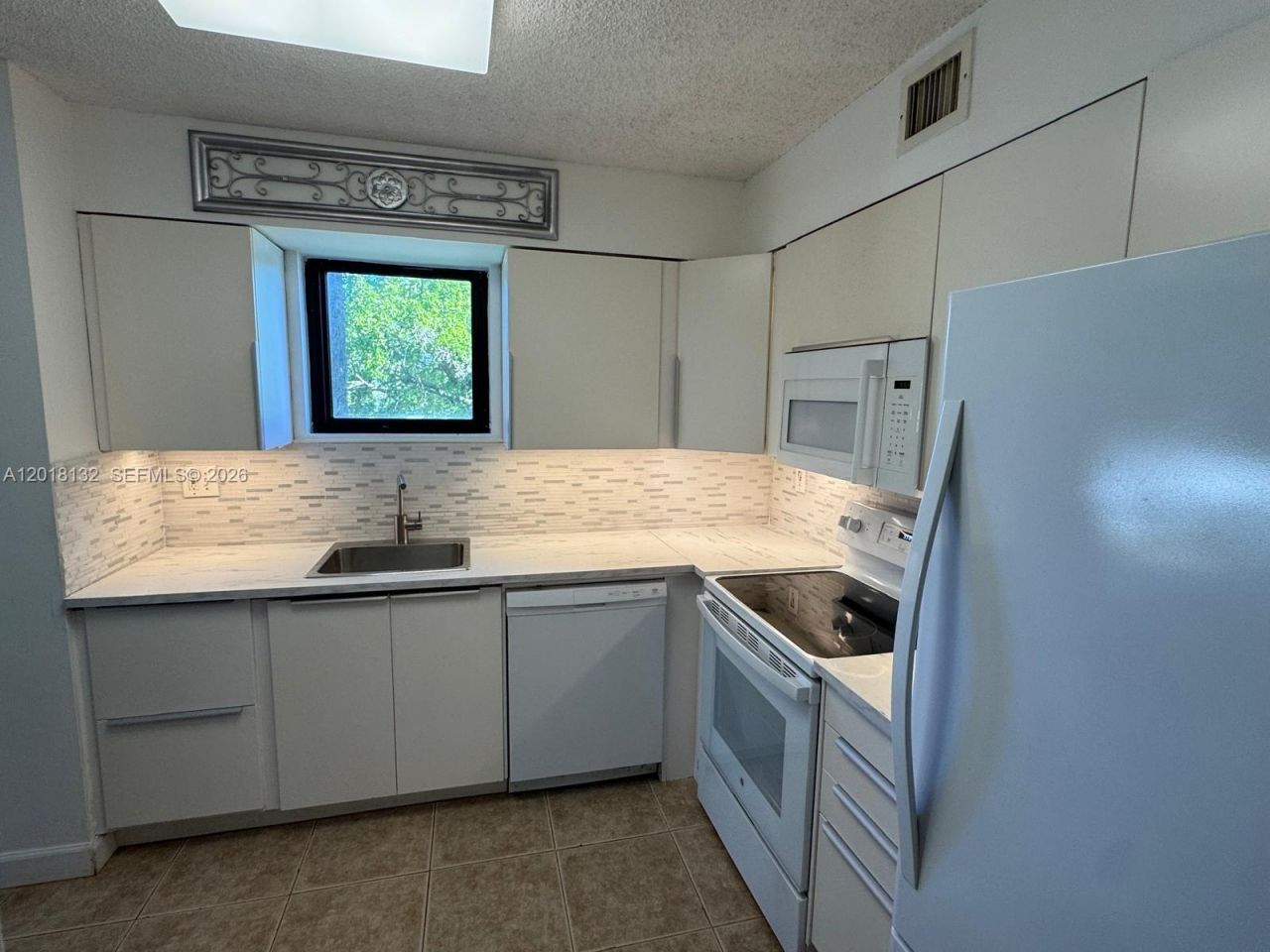 3300 NE 192nd St, Unit 206, Aventura, FL 33180 Photo
