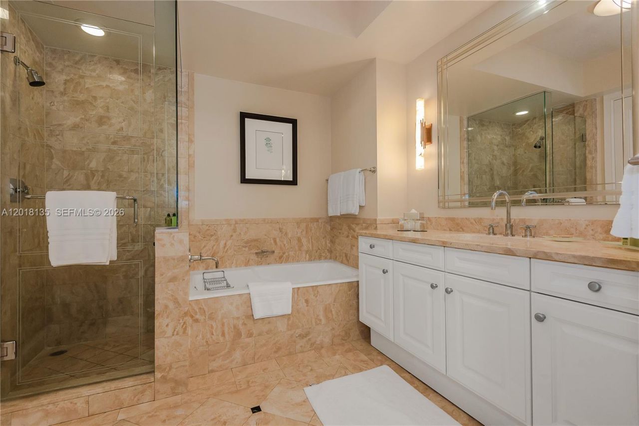 1435 Brickell Ave , Unit 3012, Miami, FL 33131 Photo