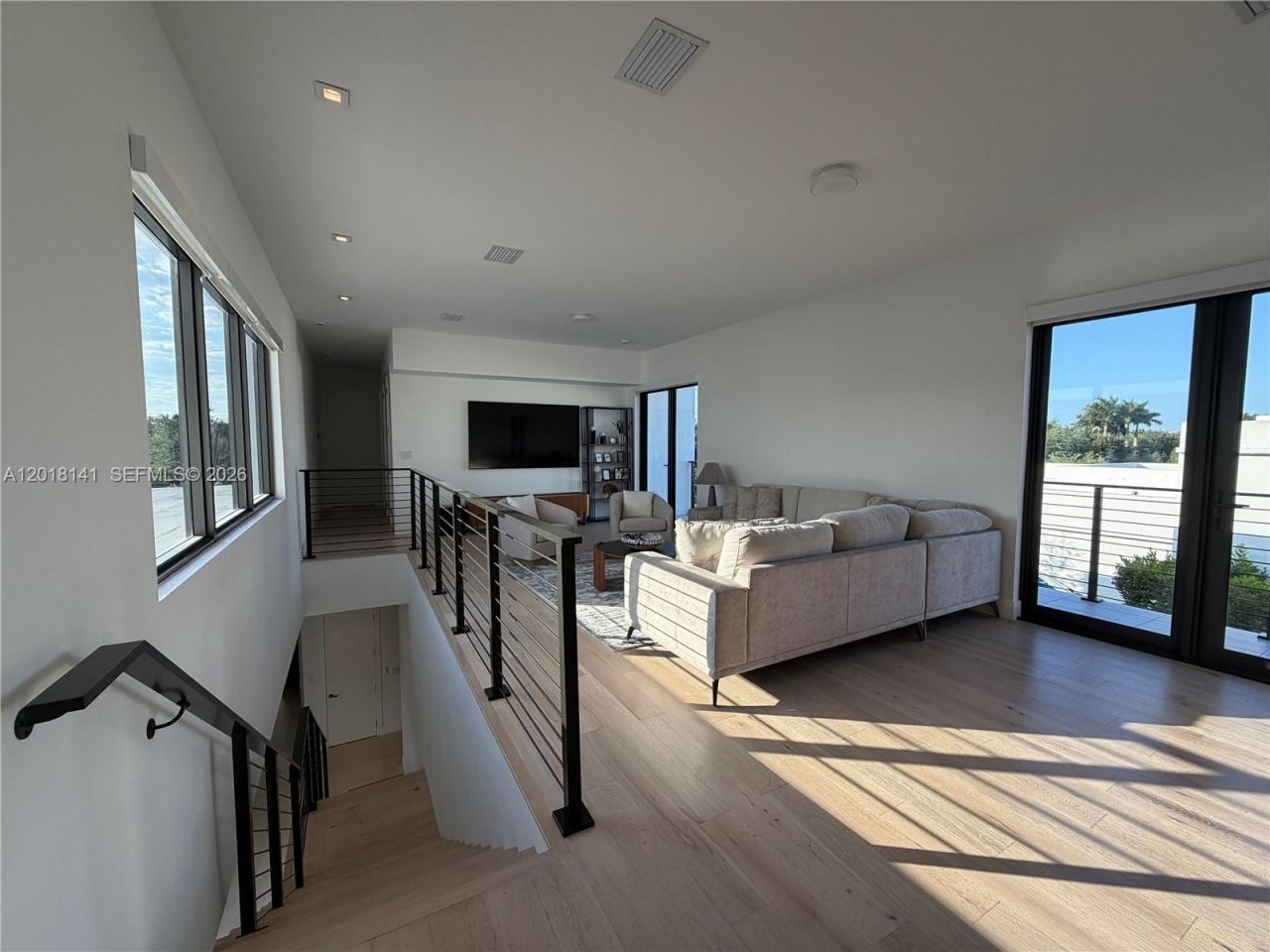 16786 Natures Way , Weston, FL 33326 Photo