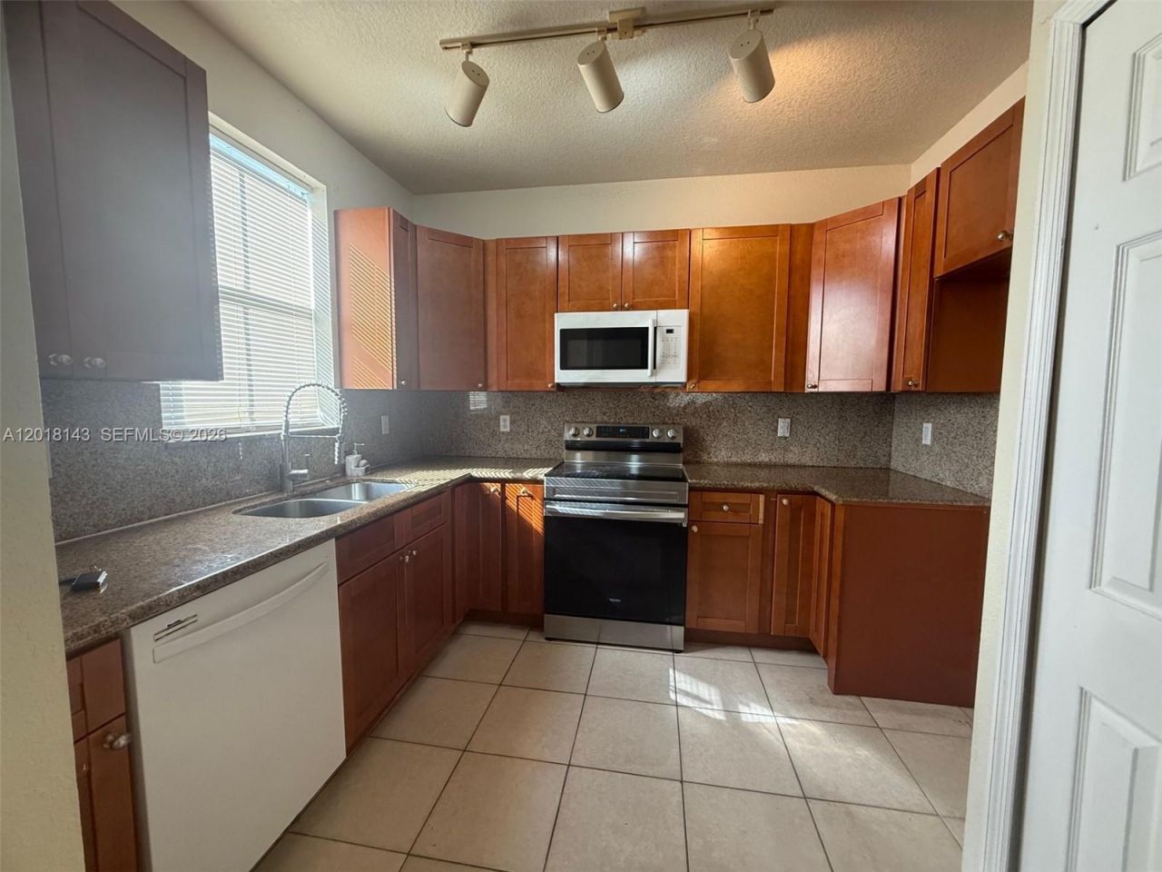 10870 SW 243rd Ln , Homestead, FL 33032 Photo
