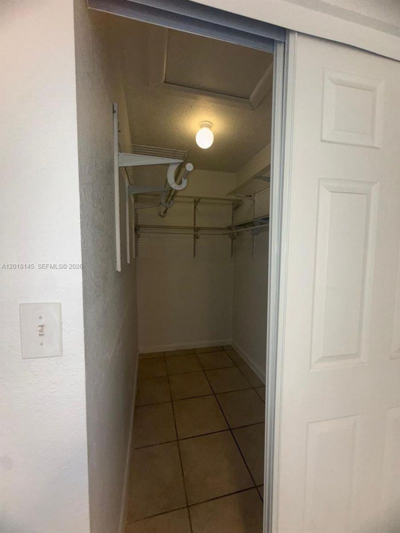 1004 San Remo Cir, Homestead, FL 33035 Photo