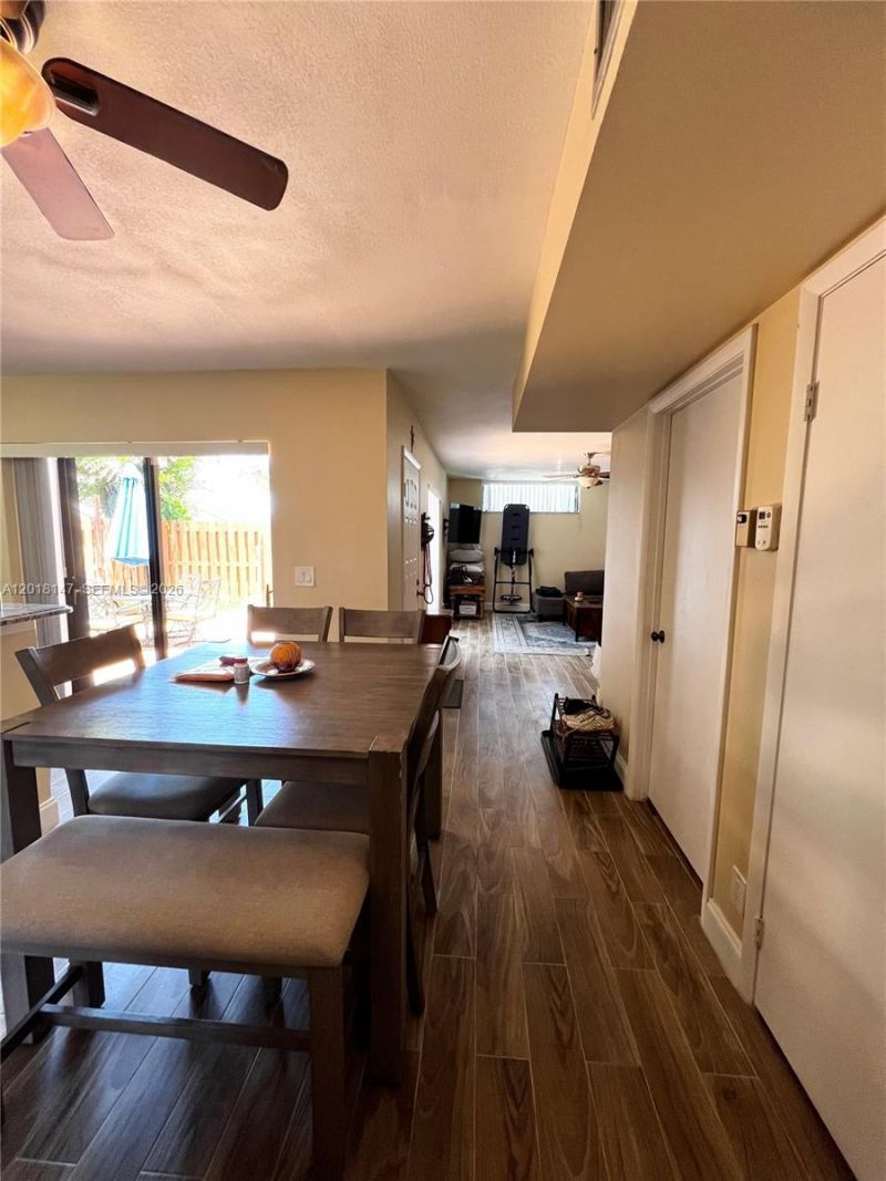 192 Springdale Cir , Unit 192, Palm Springs, FL 33461 Photo