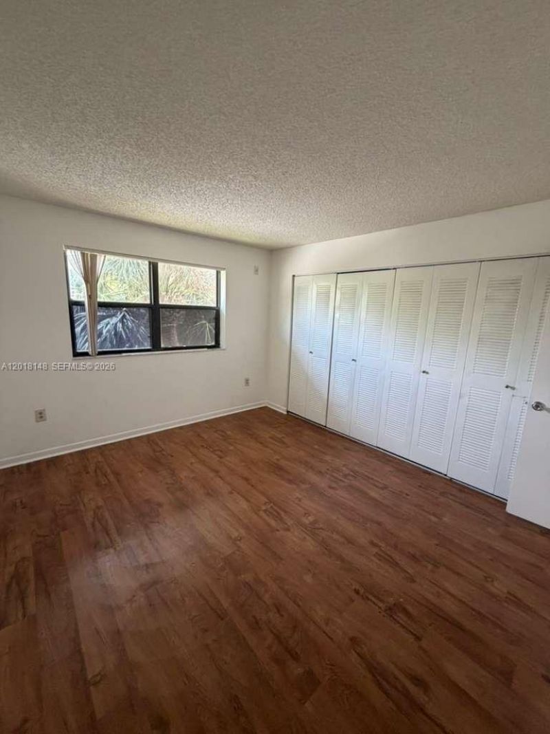 7160 NW 179th St, Unit 310, Hialeah, FL 33015 Photo