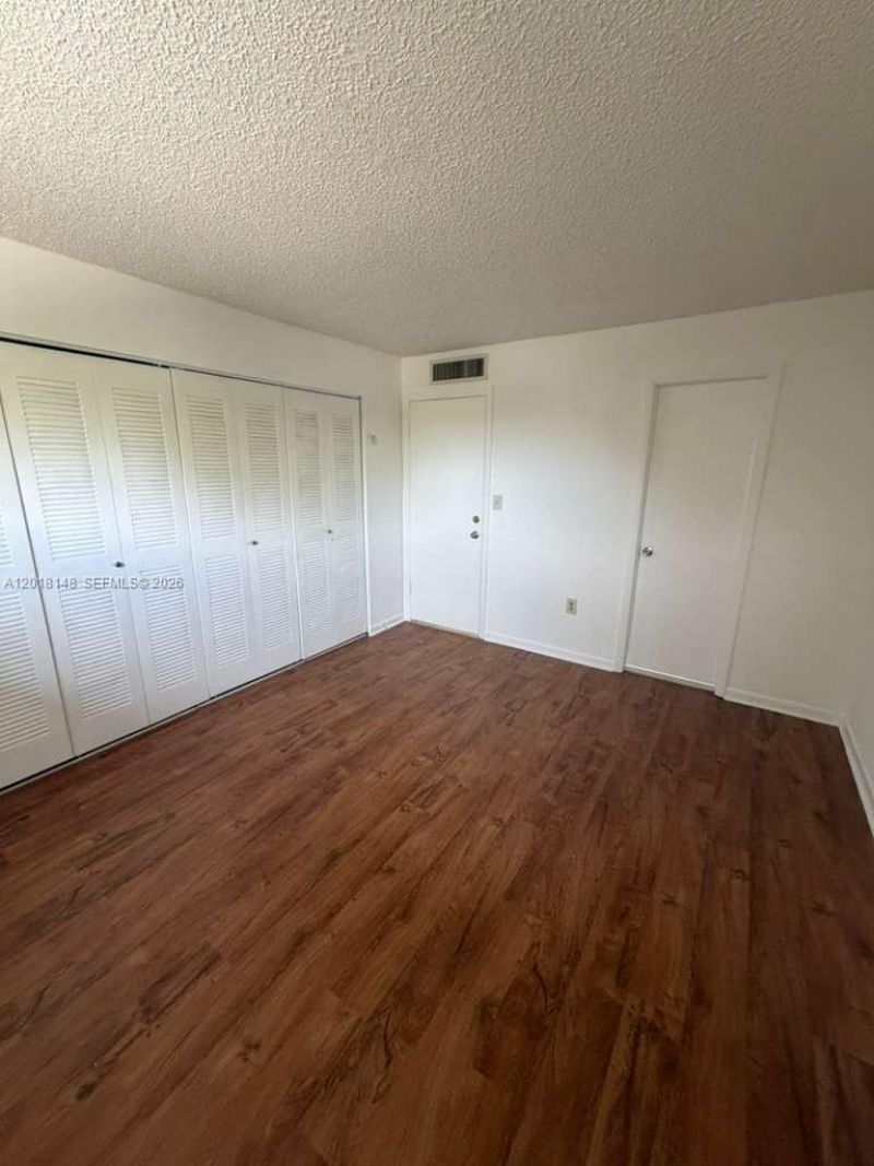 7160 NW 179th St, Unit 310, Hialeah, FL 33015 Photo