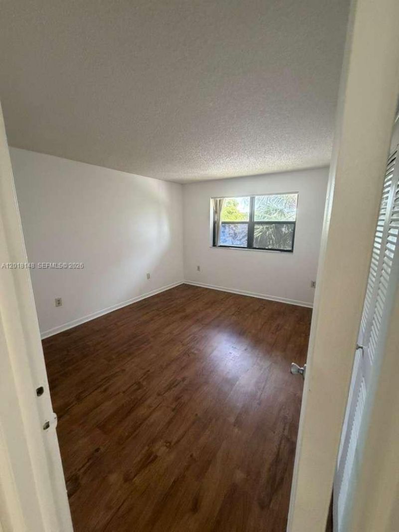 7160 NW 179th St, Unit 310, Hialeah, FL 33015 Photo