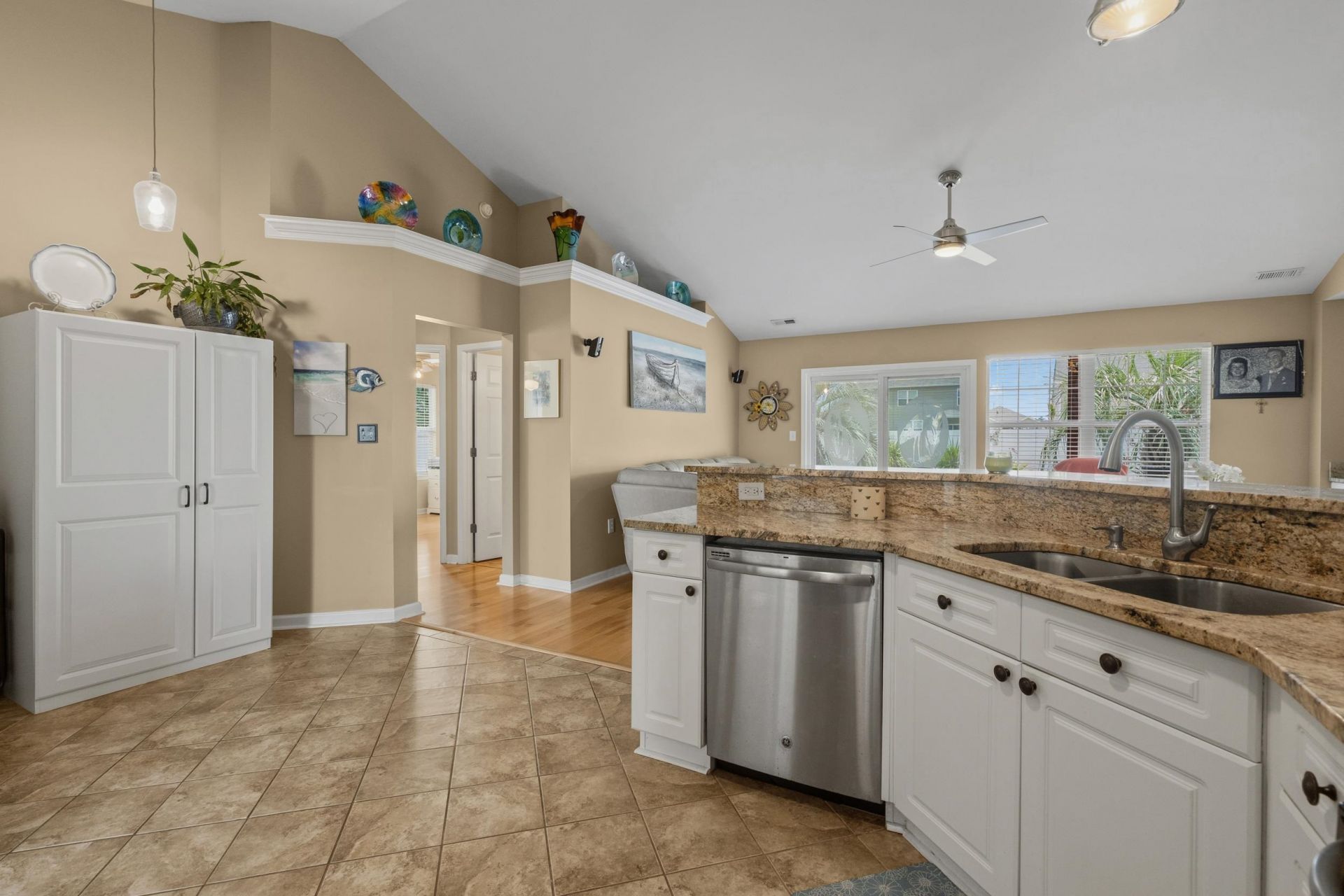 4043 Grousewood Dr.  Photo 4