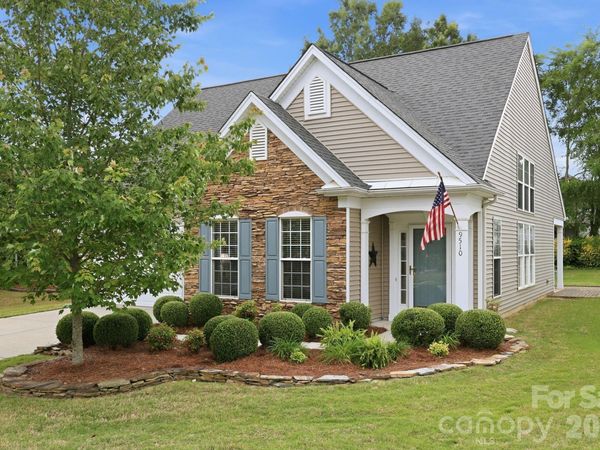9510 Kestral Ridge Drive , Charlotte, NC 28269