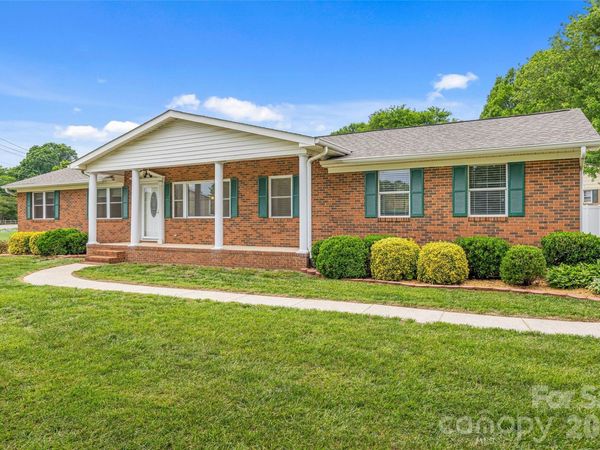 2430 Old Cedarwood Drive NW, Concord, NC 28027