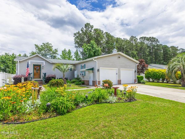 905 Palmer Drive, Calabash, NC 28467