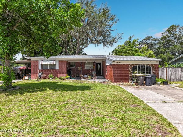 7410 PINEVILLE Drive, Jacksonville, FL 32244