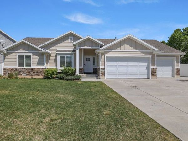 422 W 1500 N, Harrisville, UT 84404