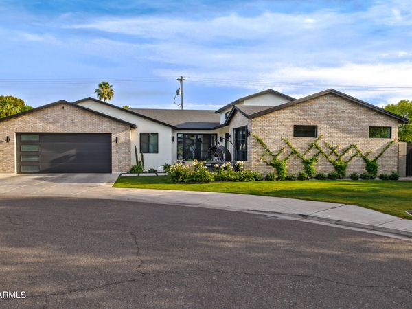 215 E ASHWOOD Place, Phoenix, AZ 85012