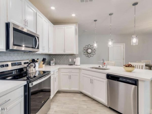 2511 W QUEEN CREEK Road, Unit 314, Chandler, AZ 85248