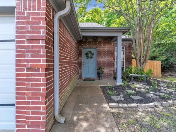 889 ABBEY GROVE LN, Cordova, TN 38018